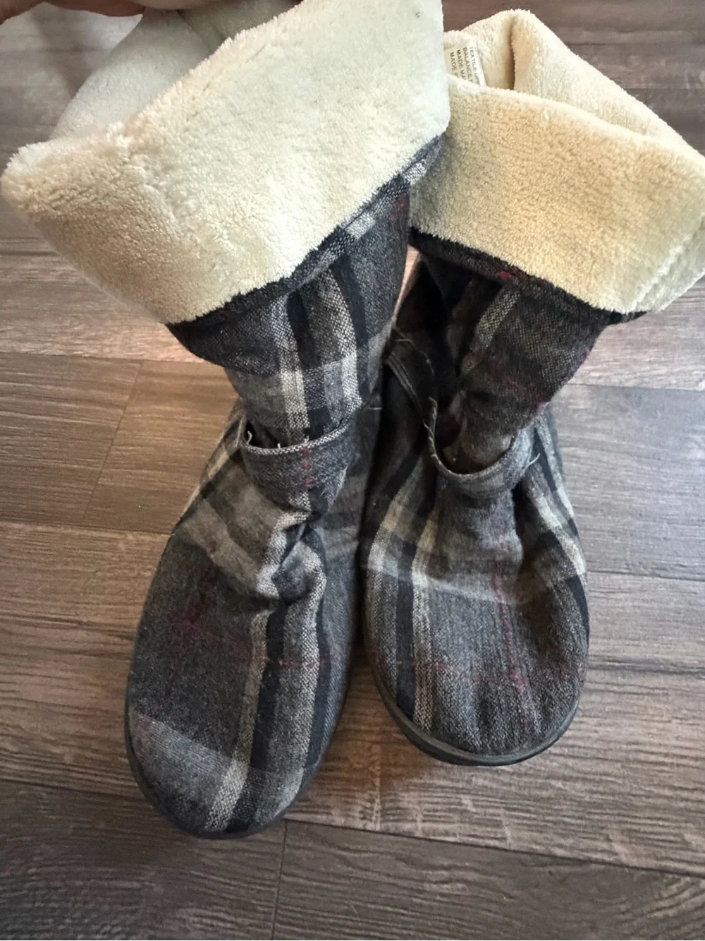 Roxy plaid fleece lined boots